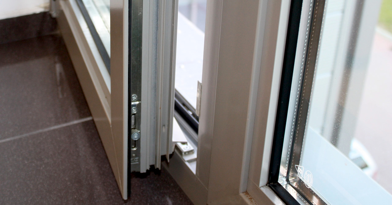 Włamał się do domu i ukradł pieniądze. 18-latek trafił już w ręce Policji