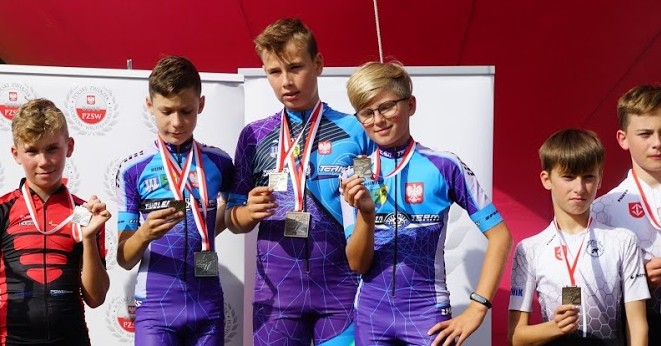 Sztafety UKS Zwoleń-Team ze złotym i brązowym medalem torowych mistrzostw Polski! [ZDJĘCIA]