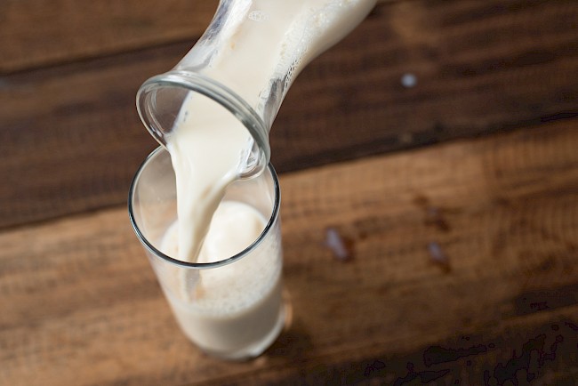 Kalorie w śmietanie 12%. Sprawdziliśmy ile ich jest