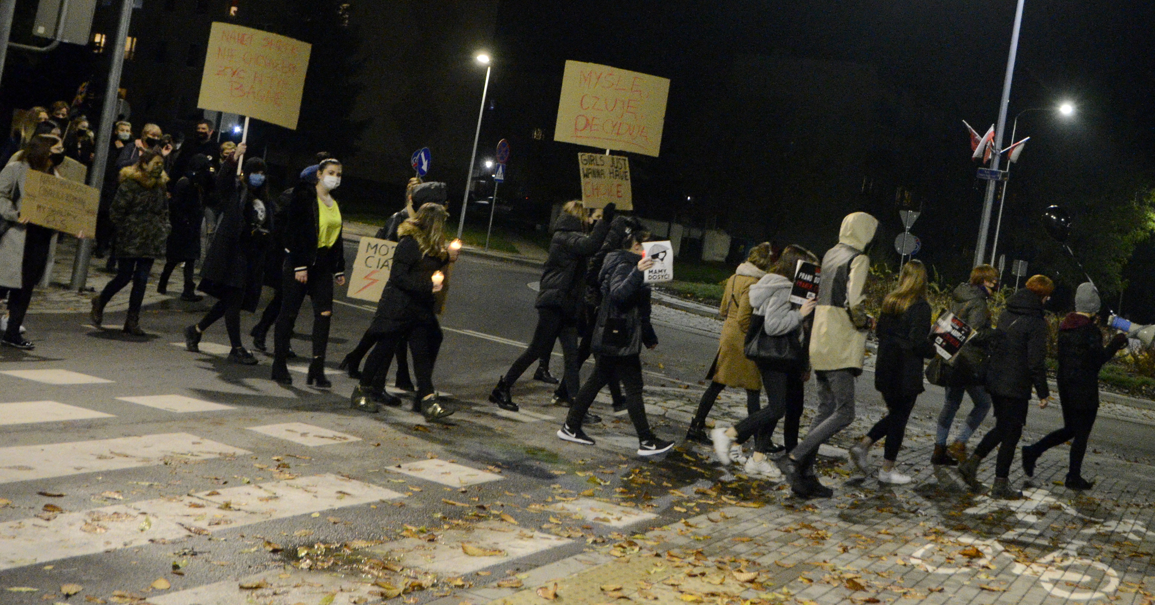Minął tydzień: protesty w sprawie aborcji, rekord zakażeń i fatalny wynik Gostynina