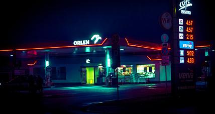 Mężczyzna W Boże Narodzenie Za...