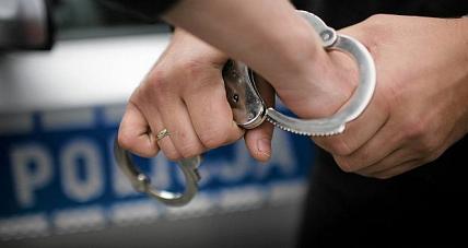 Wpadł Poszukiwany Do Zakładu K...