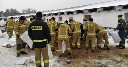 Woda Na Wiśle Powoli Opada ...