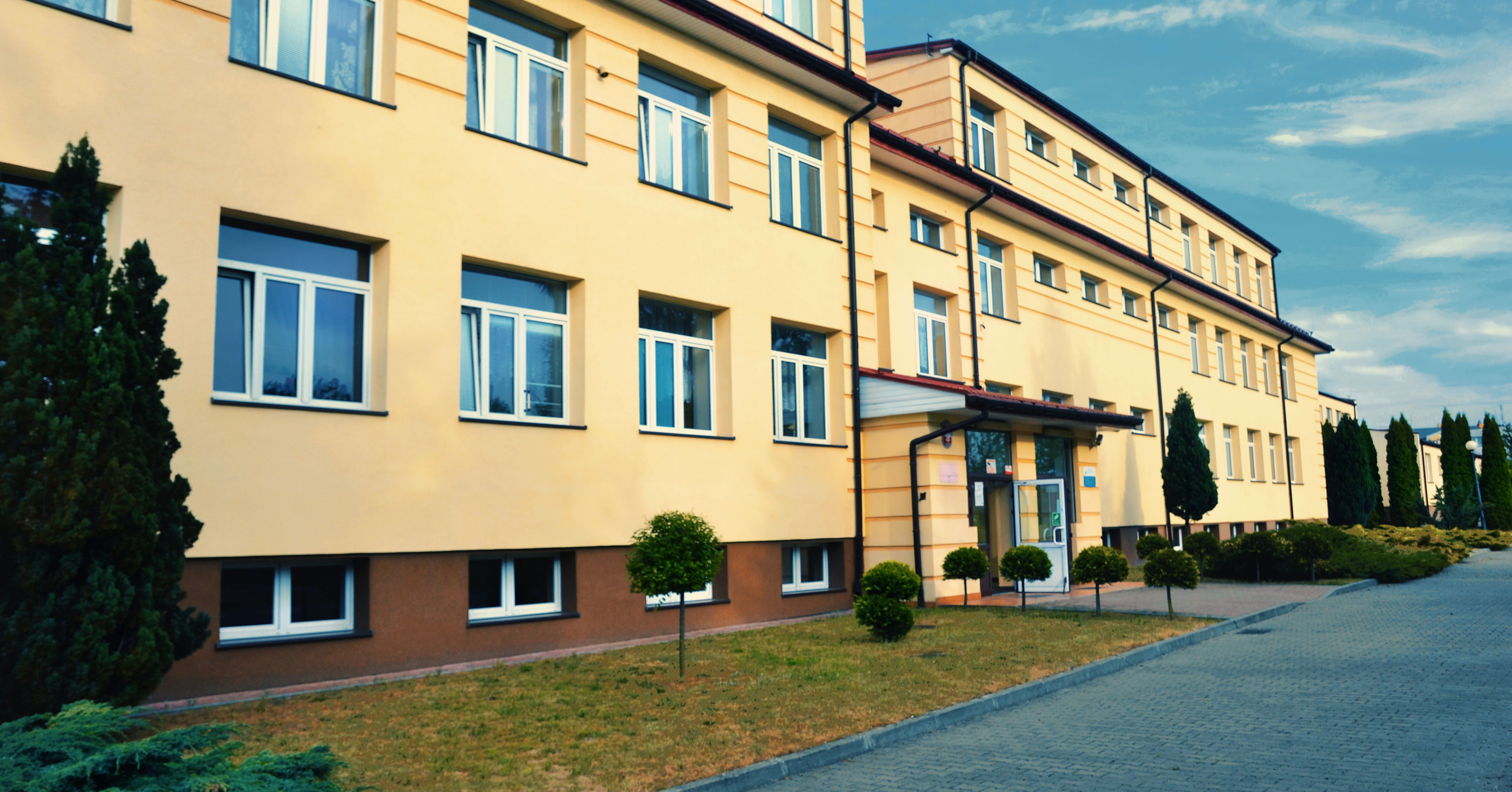 Zespół Szkół zaprasza ósmoklasistów