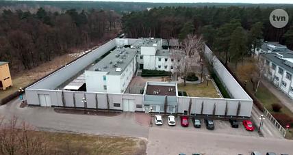 Zabił Dwie Kobiety, Jedną Z...