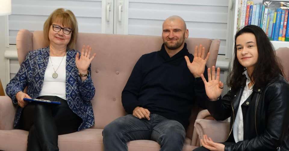 Trener i uczennica. Ich pasją jest MMA