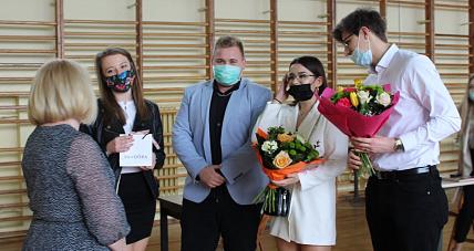 "ogólniak" Pożegnał Absolwentów [zd...