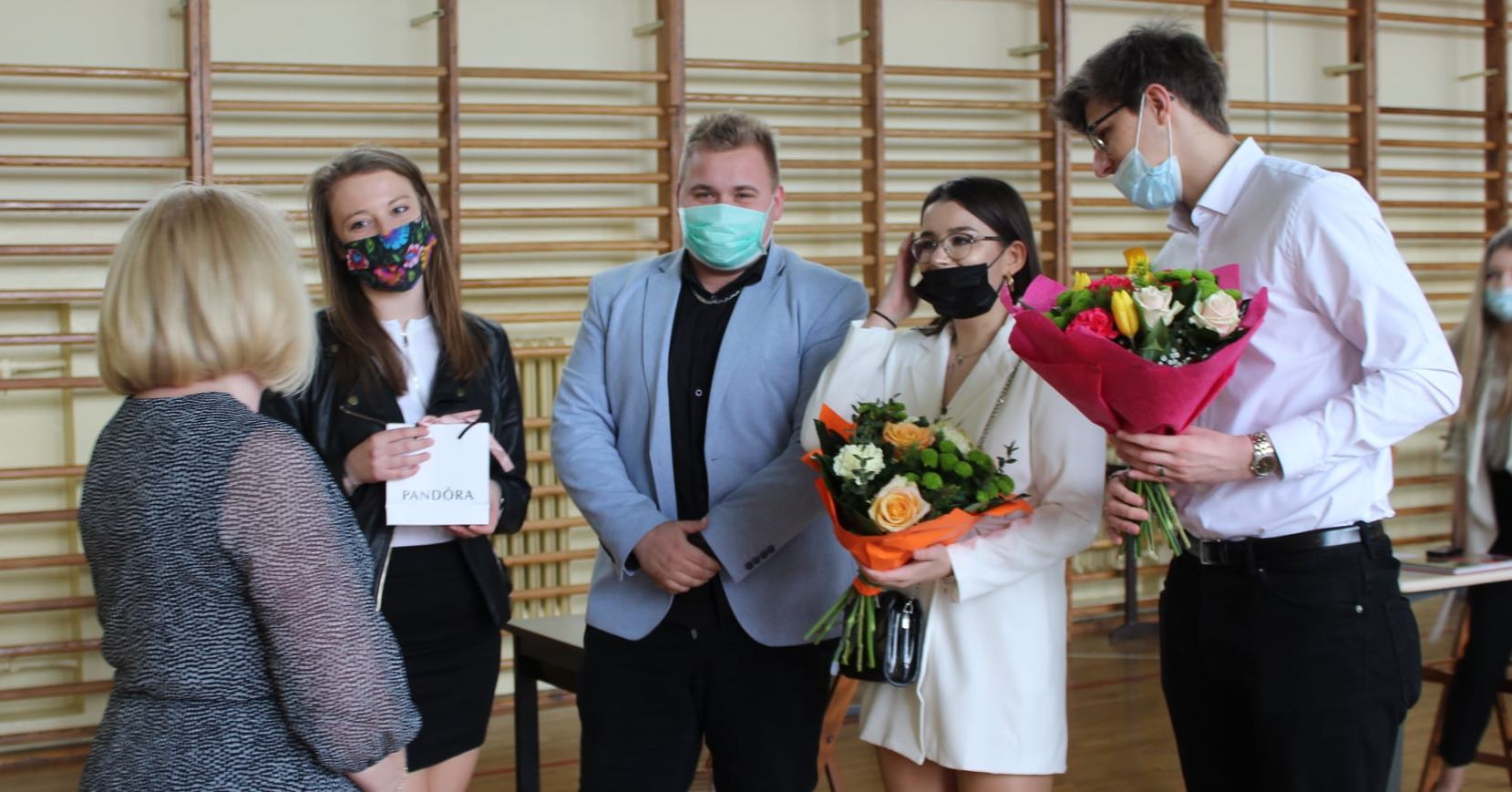 "Ogólniak" pożegnał absolwentów [ZDJĘCIA]