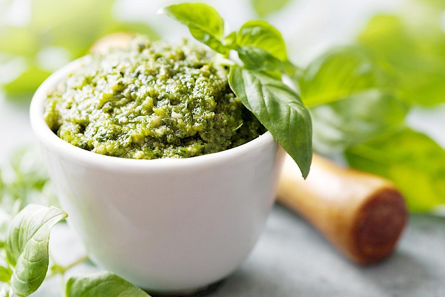 Ile kalorii ma pesto? Nie uwierzysz