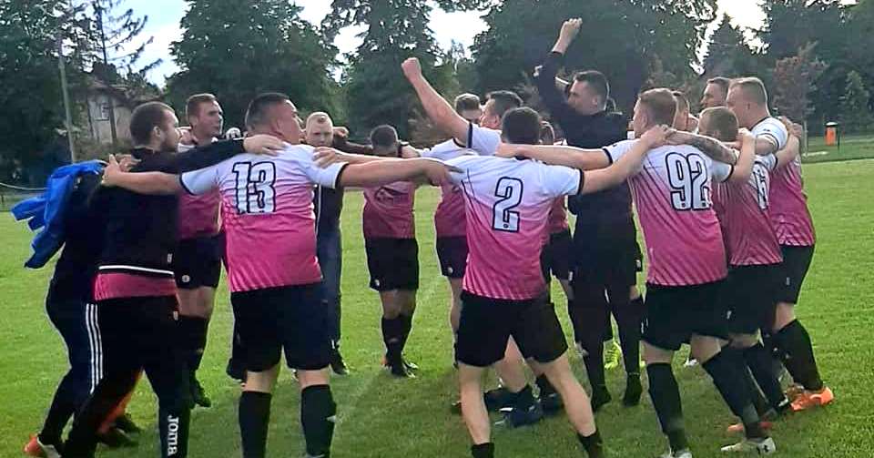 Piłkarska A-Klasa: Zorza wygrywa i jest nadal liderem [ZDJĘCIA]