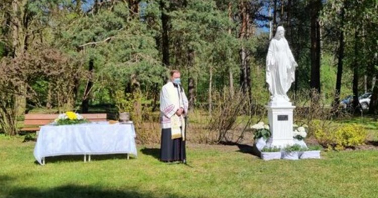 Na terenie szpitala psychiatrycznego w Gostyninie stanęła figura Matki Bożej