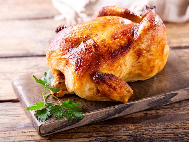 Zawartość kalorii w kurczaku z rożna. Dane zasakakują