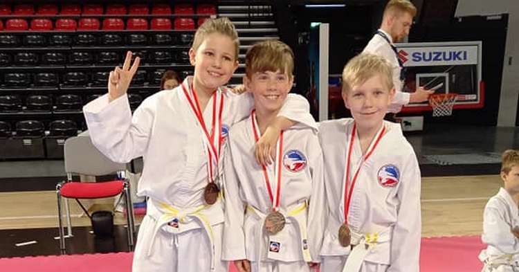 Gostynińscy zawodnicy wrócili z 8 medalami z Pucharu Polski Taekwon-do [ZDJĘCIA]