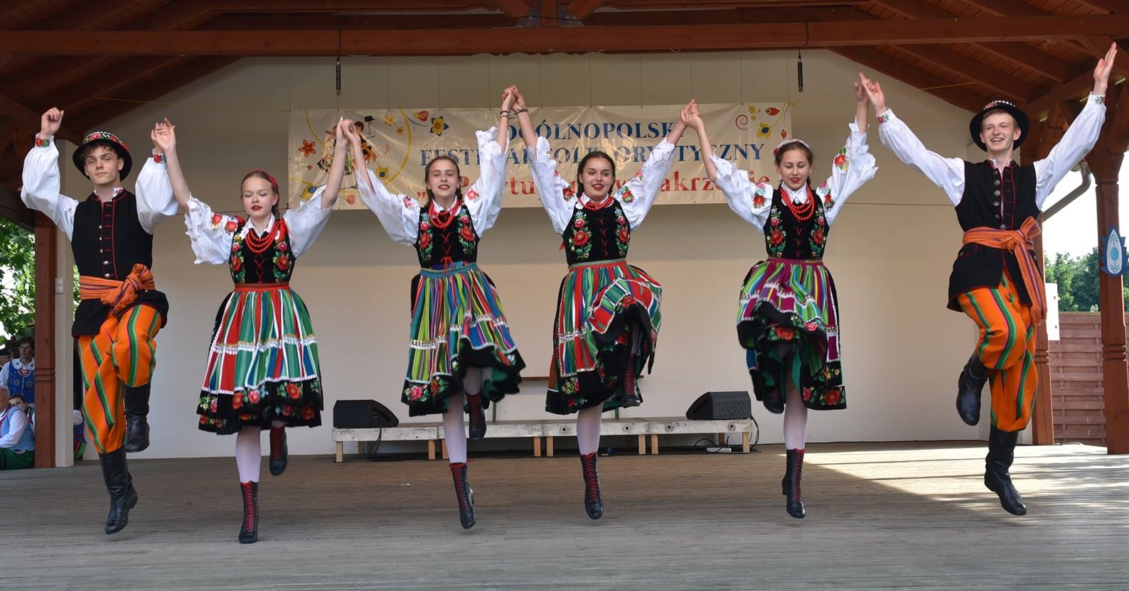 Zespół ludowy Szczawin Kościelny na ogólnopolskim festiwalu w Zakrzewie [ZDJĘCIA]