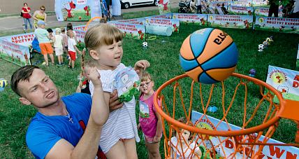 Sportowe Zmagania Z Drużyną K...