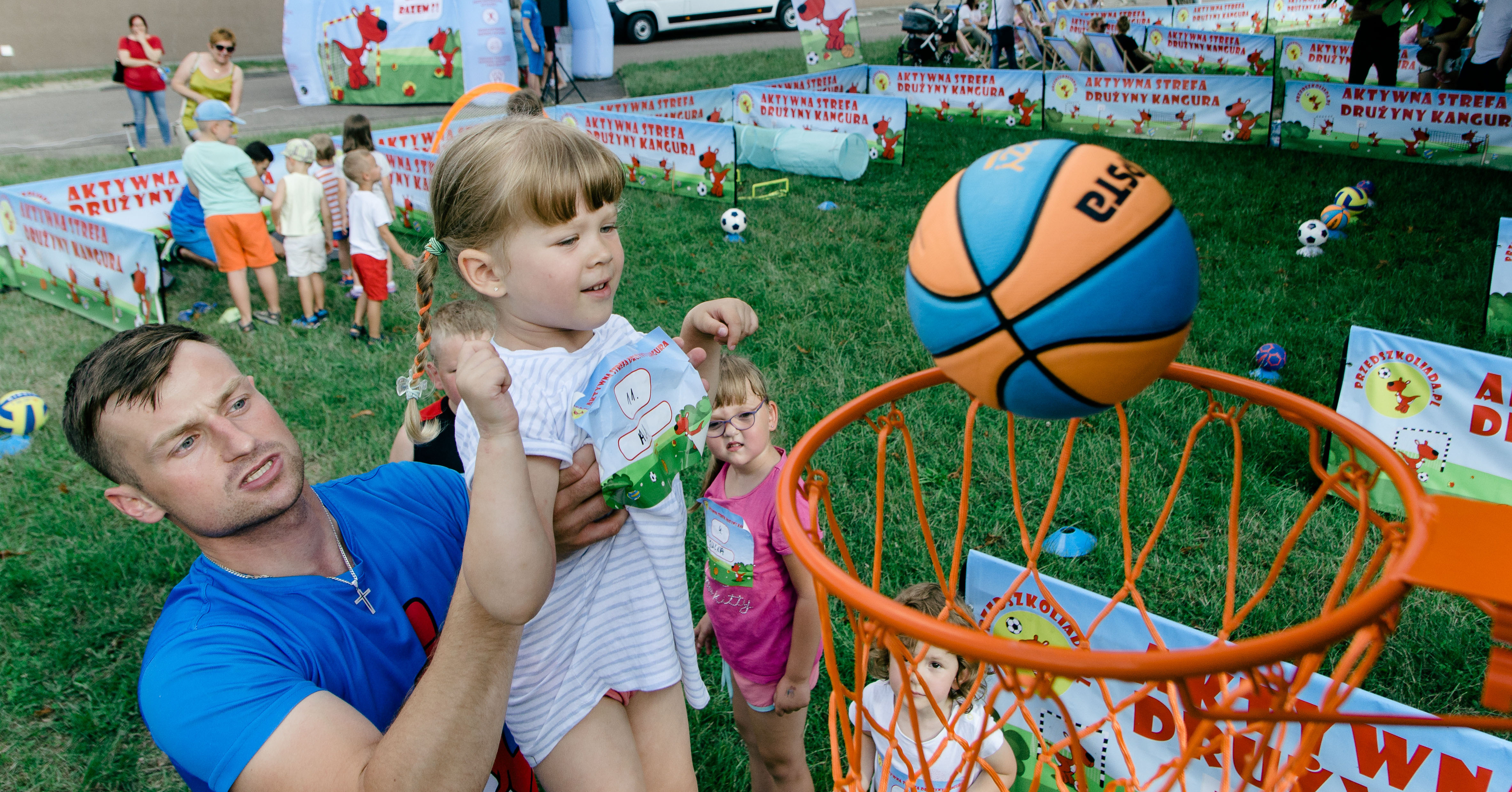 Sportowe zmagania z Drużyną Kangura przy MCK [ZDJĘCIA]