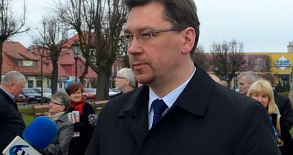 Senator Marek Martynowski...