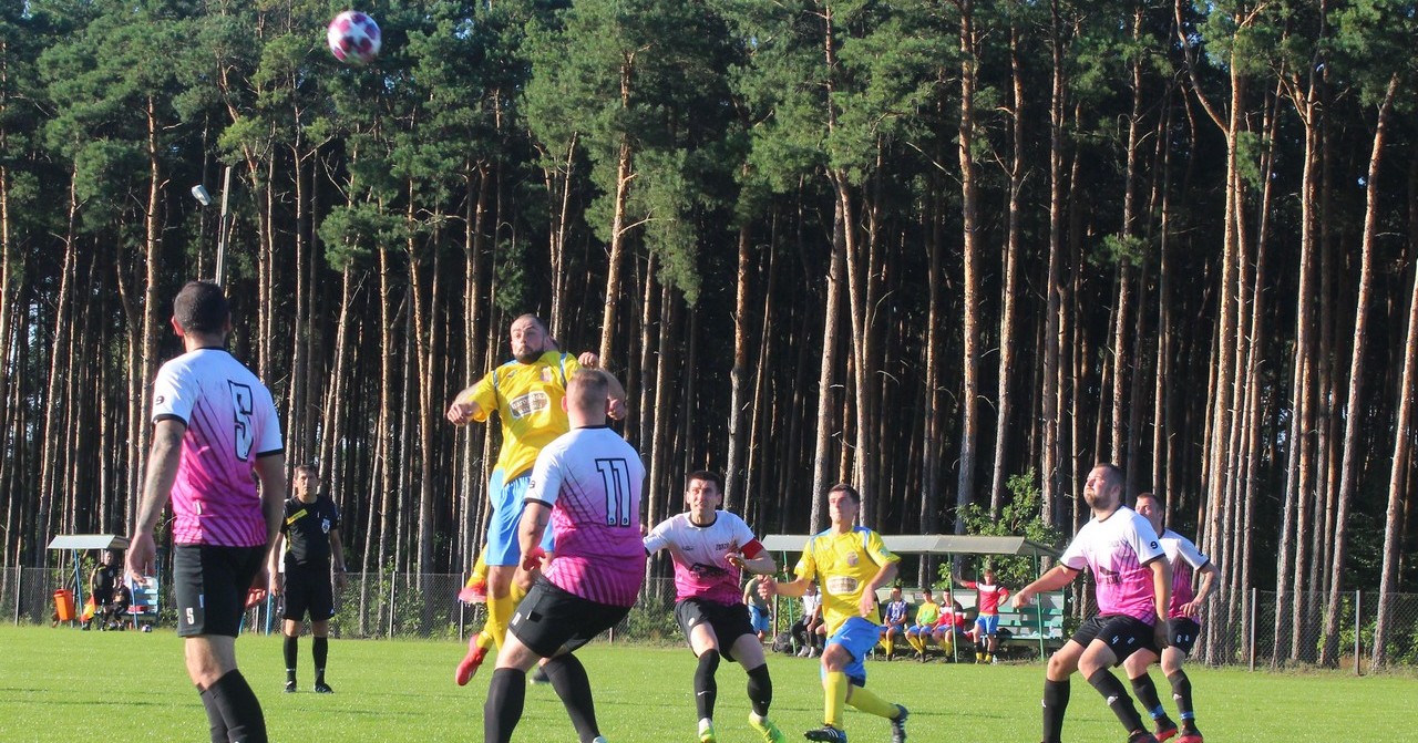 Derby dla Błyskawicy [ZDJĘCIA]