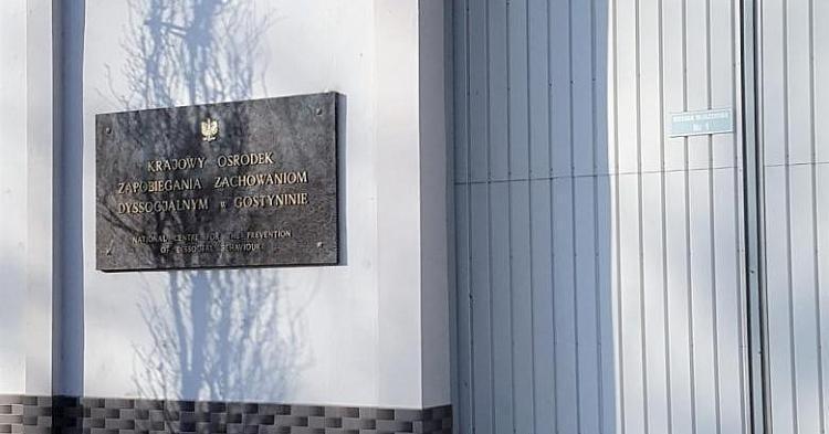 Dozór policyjny zamiast izolacji. Były ksiądz pedofil nie trafi do ośrodka w Gostyninie