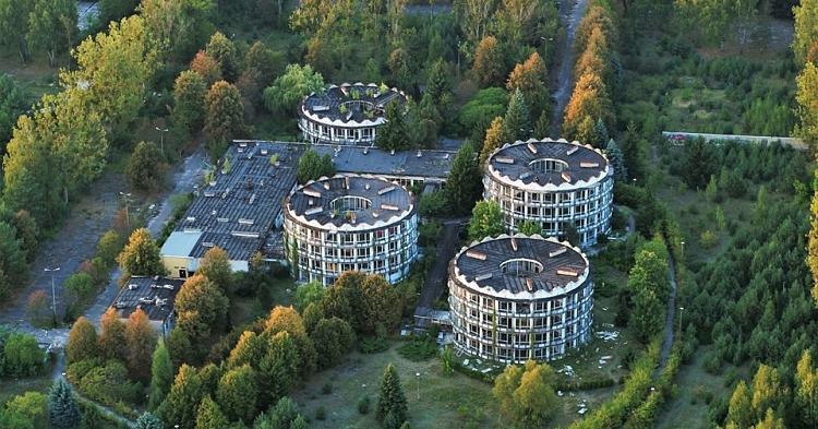 Drugi przetarg na sprzedaż "Okrąglaków" zakończony sukcesem. Zwycięzca zaoferował 3 mln zł