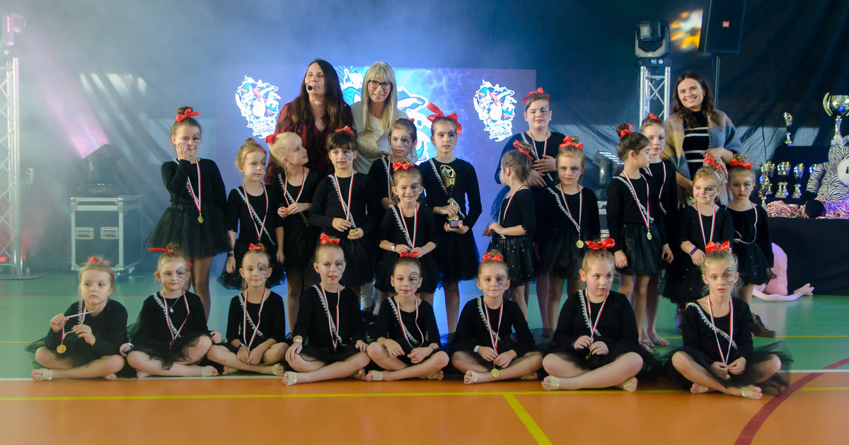 Trzy medale tancerek Disco Dance w ogólnopolskim turnieju [ZDJĘCIA]