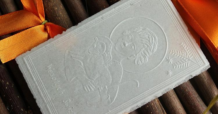 Organista rozpoczął roznoszenie opłatka wigilijnego. Harmonogram na dni 15-20 listopada 2021 r.