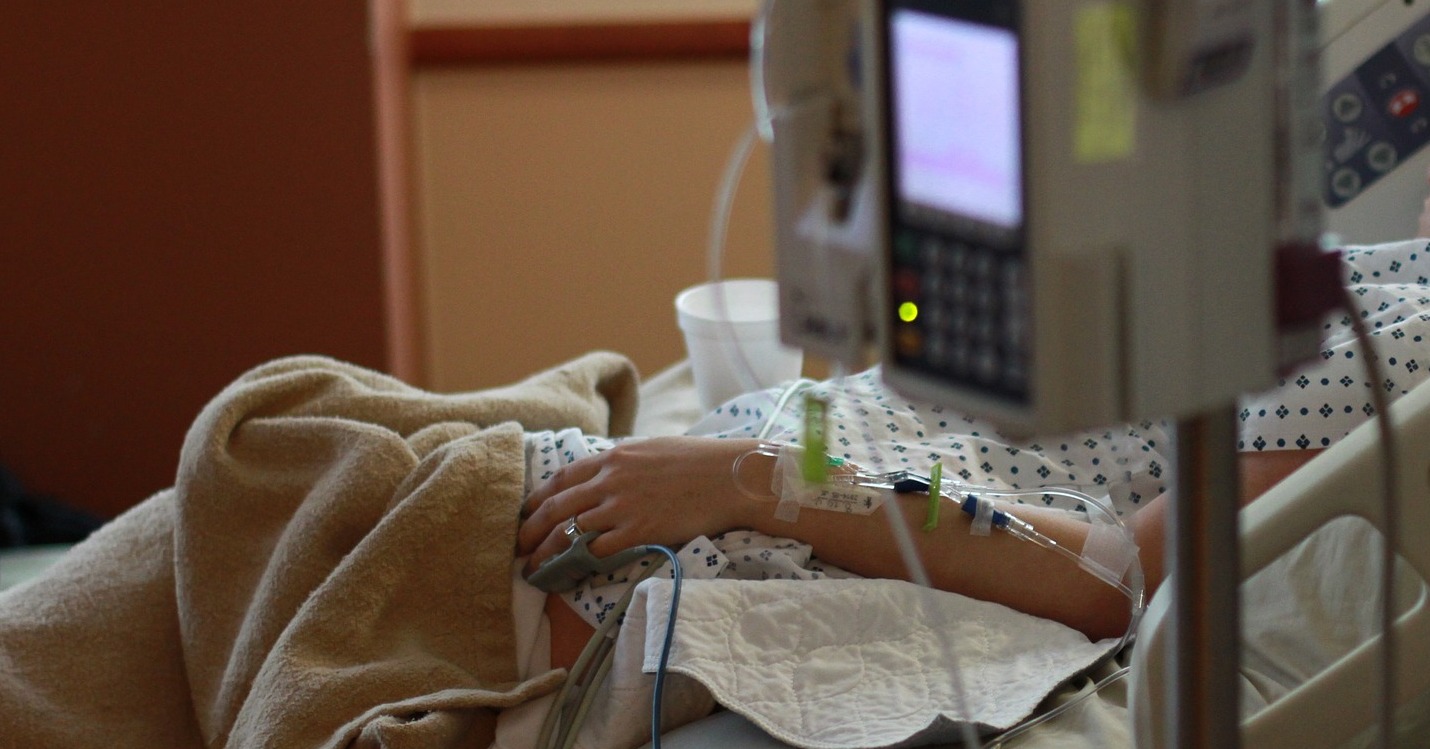 Płock: szpital tymczasowy po wznowieniu działalności przyjął pierwszych chorych na COVID-19