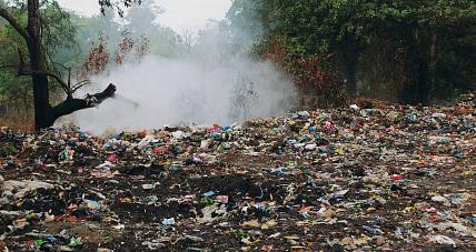 Mniej Dzikich Wysypisk, Ale...