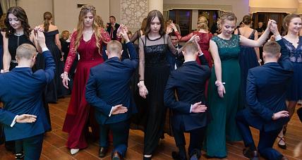 Studniówki W Dobie Pandemii. ...