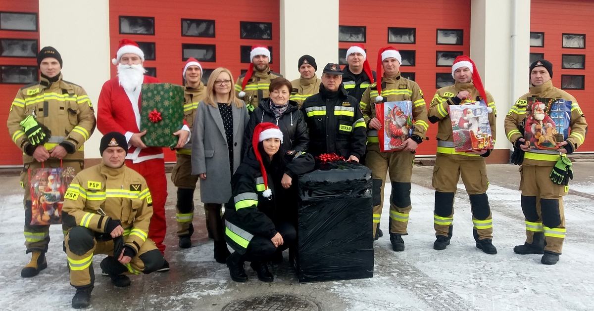 Kontynuacja akcji „Świąteczna paczka od strażaków KP PSP w Gostyninie”