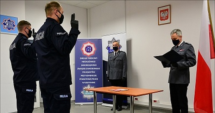 Uroczystość w gostynińskiej komendzie. Nowi policjanci złożyli ślubowanie