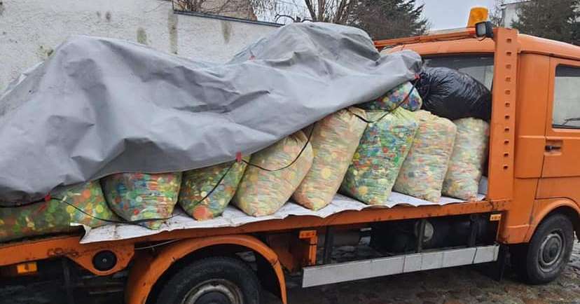 Wrzuciliśmy do serca  już ponad 600 kg nakrętek! Pieniądze zasiliły konto Animal Ghost [ZDJĘCIA]