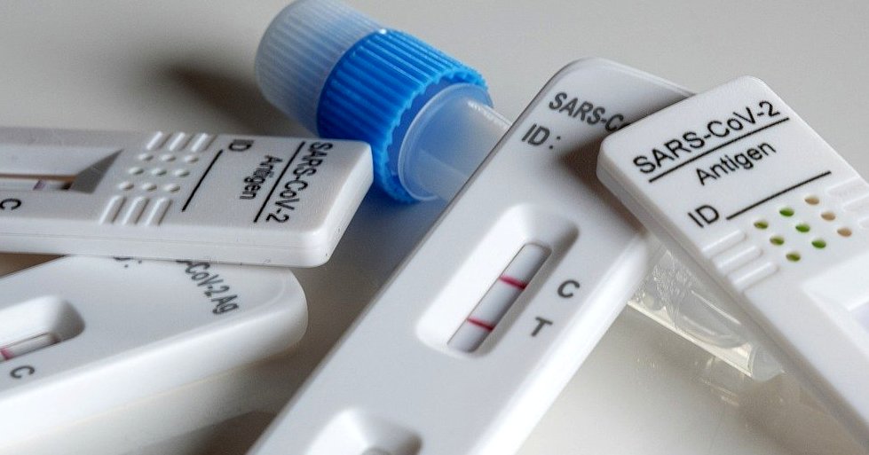 Minister zapowiedział darmowe testy w aptekach. Są, ale w Kutnie i Włocławku