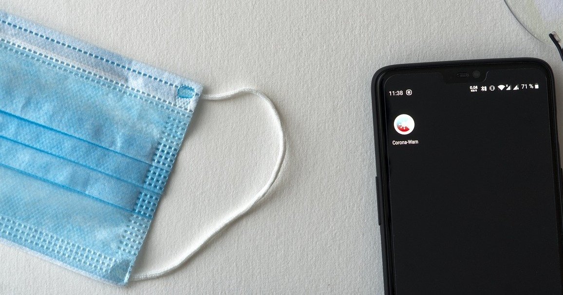 Kary finansowe za zakażenie współpracownika? Kontrowersyjny projekt w Sejmie