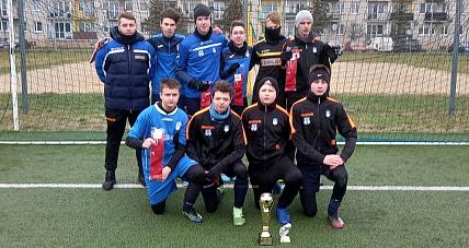 Gostynińscy Trampkarze Wygrywają T...