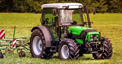 Kierował Traktorem Mając 3...