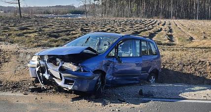 Taranował Auta I Uciekał Z...