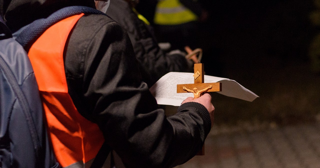 II Gostynińska Nocna Droga Krzyżowa w intencji pokoju na Ukrainie