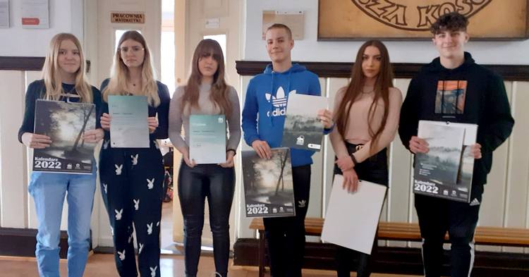 Gostynińscy licealiści wyróżnieni w ogólnopolskim konkursie fotograficznym [ZDJĘCIA]