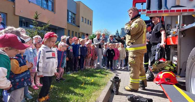 Strażak w przedszkolu [ZDJĘCIA]