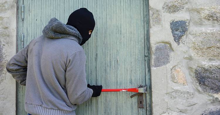 Policjanci ostrzegają działkowców