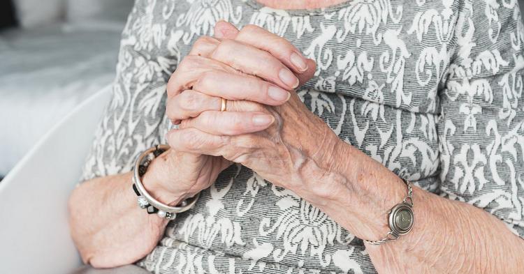 Pukają do mieszkań seniorów podając się za hydraulików