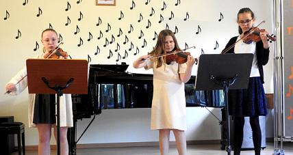 Koncert Uczniów Klas Skrzypiec ...