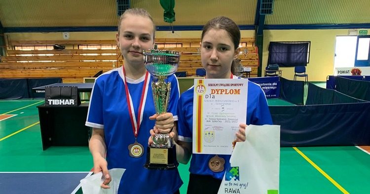 Antonina Osmolak i Małgorzata Cichońska z medalami Mistrzostw Polski w tenisie stołowym [ZDJĘCIA]