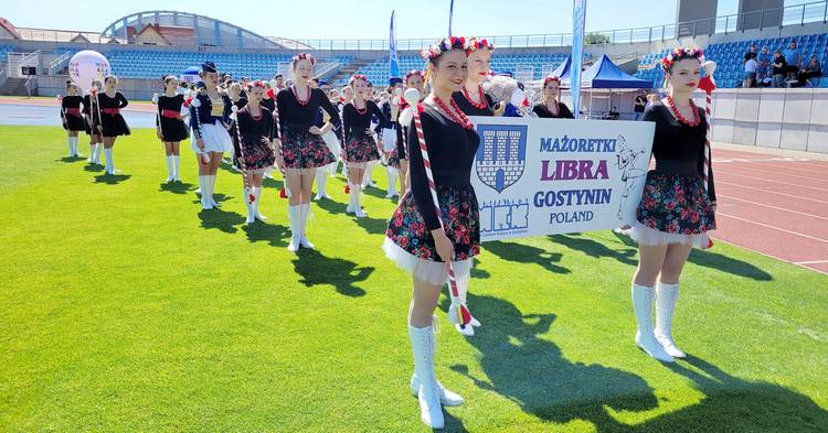 Mażoretki LIBRA Gostynin otworzyły VII Olimpiadę Hefajstosa [VIDEO]
