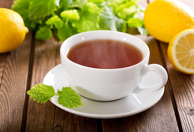 Jakie wartości odżywcze ma herbata w porównaniu z innymi napojami?