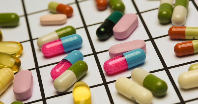 COVID-19. Jakie perspektywy na skuteczne leki?