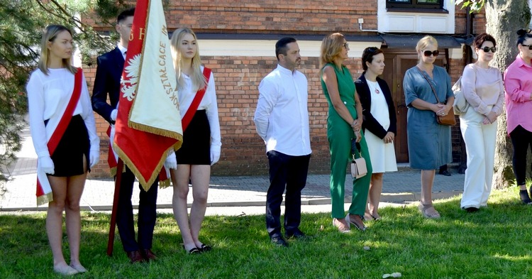 Licealiści rozpoczęli rok szkolny 2022/2023 [ZDJĘCIA]