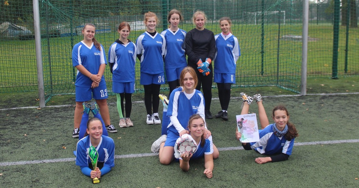 Pierwsze zawody w nowym roku szkolnych wygrywają dziewczęta z SP 3 i SP 1 [ZDJĘCIA+WYNIKI]