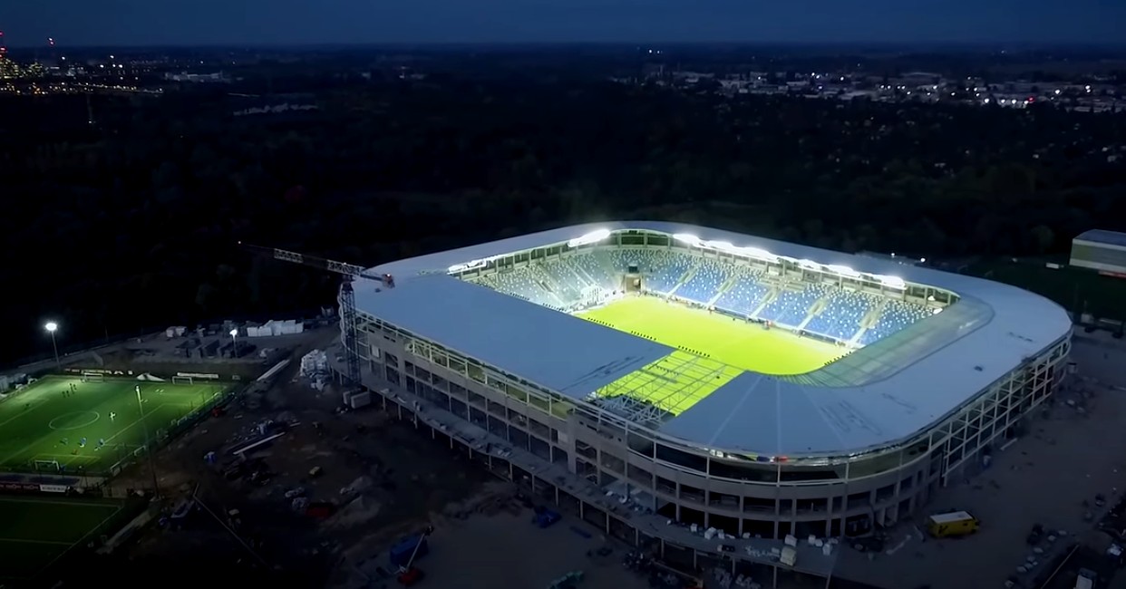 Stadion Wisły Płock z lotu ptaka. Robi wrażenie [VIDEO]